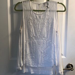 Anthropologie HD in Paris flowy eyelet top
